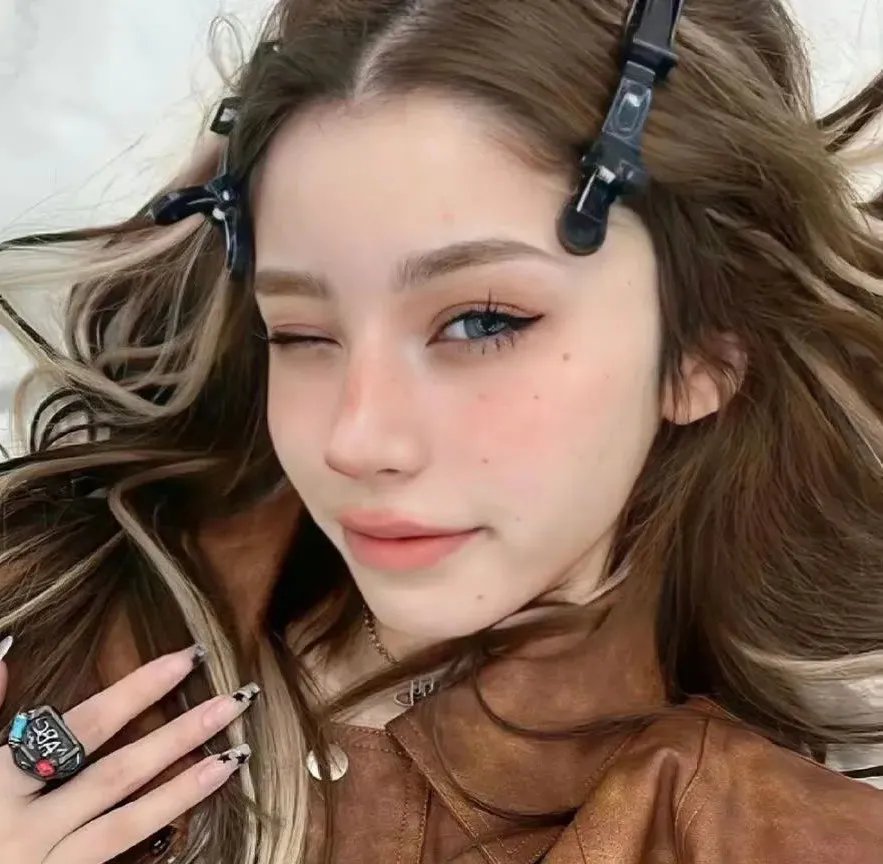 不装了离婚后我回家继承了亿万家产 封面